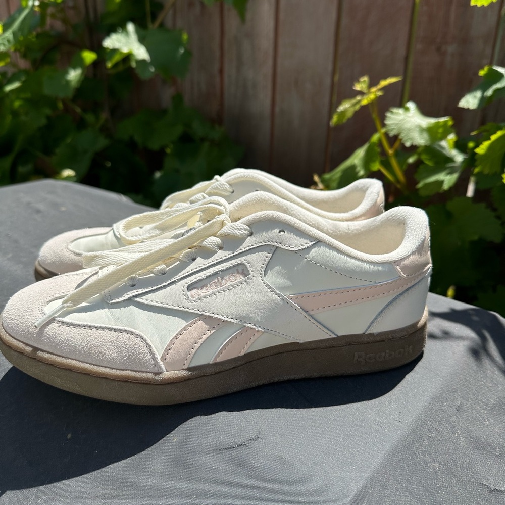 Reebok White/Cream and Pink Sneakers